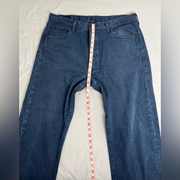 Levis 501 Jeans Mens Size 38X30 Blue Button Fly Black Tab Straight Leg Denim - Picture 3 of 10